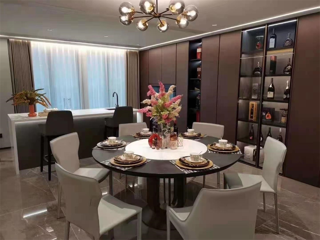 现代简约风格草莓视频APP下载安装案例20210304 (2).jpg